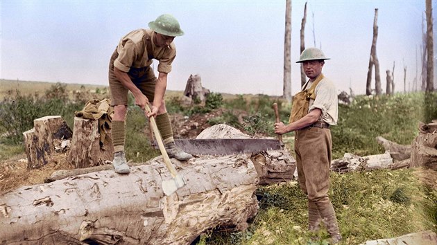 Historici kolorovali snmky zachycujc okamiky prvn svtov vlky, do kterch se zapojili Kanaan.