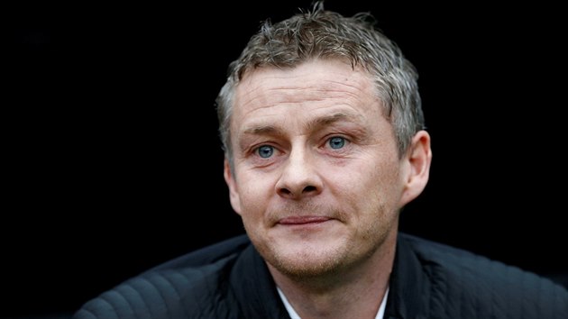 Ole Gunnar Solskjaer byl jmenovn doasnm trenrem Manchesteru United.