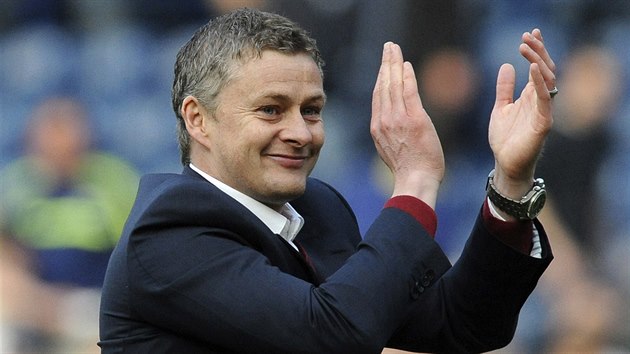 Ole Gunnar Solskjaer byl jmenovn doasnm trenrem Manchesteru United.