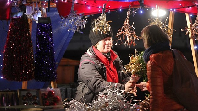 Náměstí v Jihlavě a Třebíči dnes ožijí vánočními trhy. A pro příští dny je zde připraven i bohatý kulturní program.
