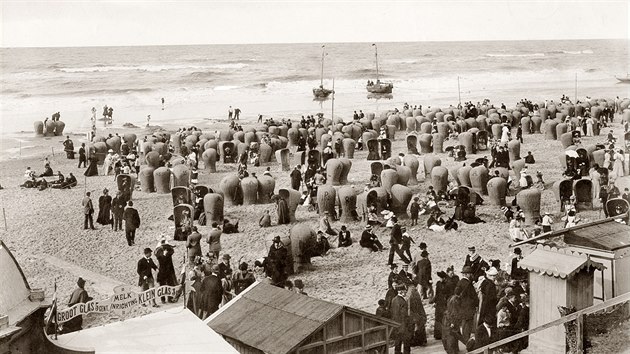 Zaplnn pl Scheveningen u nizozemskho Haagu na nedatovanm snmku