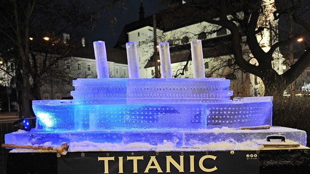 V Brn vznikla ledov socha Titanicu. (14. prosince 2018)
