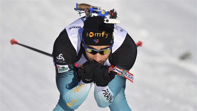 V ROLI VYZYVATELE. Francouzsk biatlonista Martin Fourcade se snail v Hochfilzenu atakovat as suvernn nejrychlejho Nora Johannese Thingnese Ba.