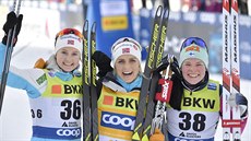 Zleva: Krista Pärmäkoskiová, Therese Johaugová a Ingvild Flugstad Östbergová.