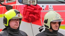 Chodovští dobrovolní hasiči dostali od města novou cisternu Tatra Terra, její...