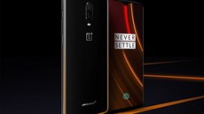 Povede se OnePlusu vylepit povedený model 6T?