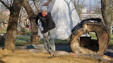 V areálu Valaského ekocentra ve Valaském Meziíí budují nadenci Zahradu...