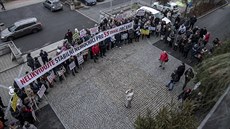 Zdravotníci proti plánům kraje protestovali už jednou, v prosinci minulého...