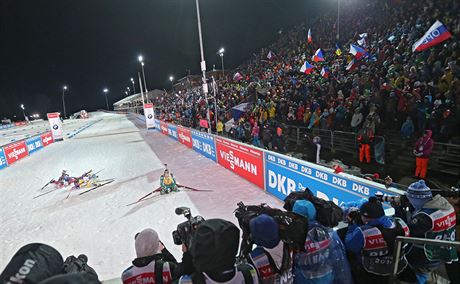 Plné tribuny a biatlon v Novém Mst na Morav, ilustraní foto
