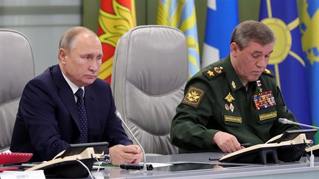 Vladimir Putin osobn sledoval test nové mezikontinentální rakety Avangard. Na...