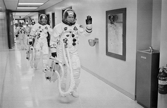 Posádka Apollo 8 na cest na start 21. prosince 1968