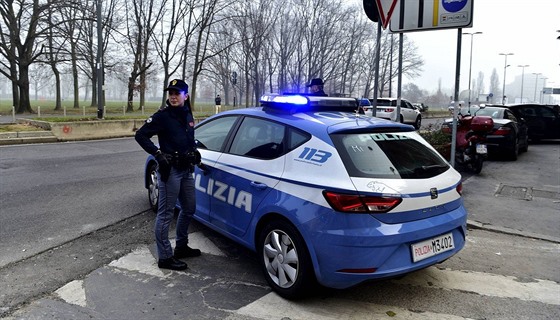 Italská policie na míst stetu mezi fanouky Interu Milán a Neapole.