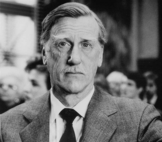 Herec Donald Moffat