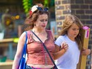 Helena Bonham Carter enjoys some quality time as she takes her daughter, Nell...