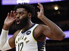 Tyreke Evans (12) z Indiany vyítá rozhodím jejich verdikt.