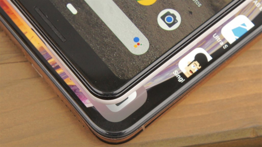 Google Pixel 3 a Apple iPhone XS Max