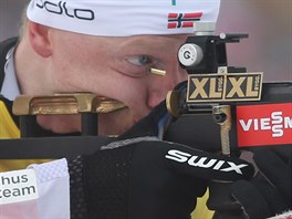 Johannes Thingnes Bö v závodu s hromadným startem v Novém Městě na Moravě.