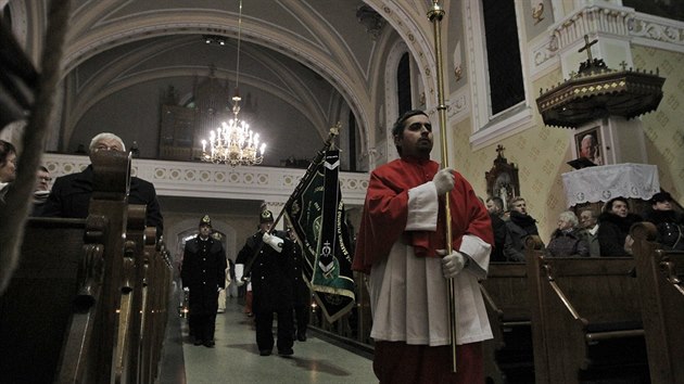 Mše za zahynulé havíře z Dolu ČSM ve Stonavě na Karvinsku v kostele sv. Máři Magdalény (24. prosince 2018).