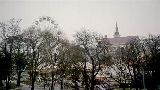 Vzhledem k jeho úctyhodné výšce 33 metrů se dá z ruského kola na Moravském náměstí v Brně dohlédnout na celé centrum města.
