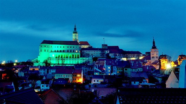 Na den svatho Patrika se do zelen barvy hal kde co. Letos to byl i zmek v Mikulov.