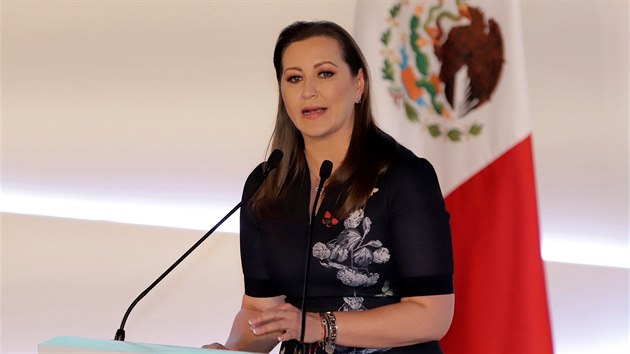 Guvernrka mexickho sttu Puebla Martha Erika Alonsov pi projevu bhem slavnostn psahy v regionln metropoli Puebla (14.12.2018)