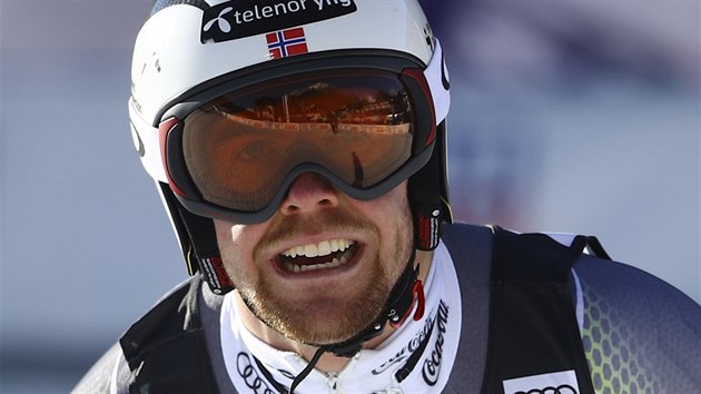 Aleksander Aamodt Kilde v cíli superobřího slalomu v Bormiu.