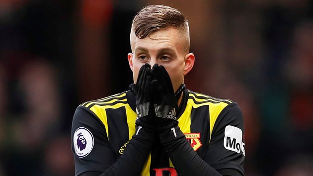 Gerard Deulofeu z Watfordu lituje promarnn ance.