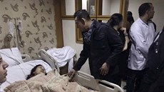 Velvyslanec Vietnamu v Egyptě navštívil v nemocnici vietnamskou turistku,...