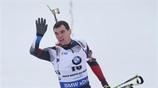 Michal Krmá v cíli závodu s hromadným startem v Novém Mst na Morav.