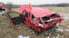 Senior na P�erovsku z neznámé p�í�iny vyjel ze silnice a náraz do p�íkopu v�z...