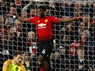 Paul Pogba z Manchesteru United slaví branku v duelu s Bournemouthem.
