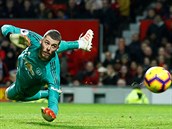 Brank Manchester United David de Gea v akci bhem utkn proti Bournemouth.