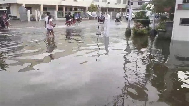Filipny postihly sesuvy pdy a zplavy, kter vyvolal tajfun. (30. prosince 2018)