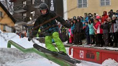 Horsefeathers Iron Jam 2017, závod snowboardist a lya na umle vybudované...