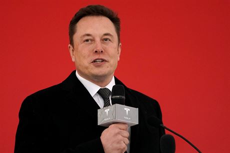 Elon Musk, zakladatel automobilky Tesla pi oteven stavby prvn mimoamerick...