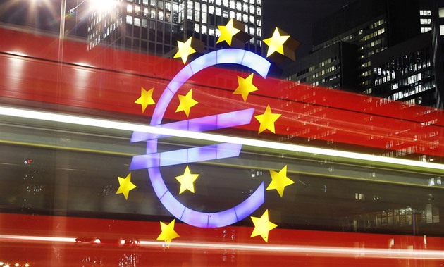 Zvýšení sazeb v eurozóně se blíží. ECB má oznámit plán i pro jižní křídlo