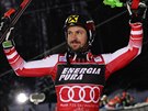 Rakuan Marcel Hirscher se raduje z vítzství ve slalomu v závod Svtového...