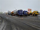 Kamion u eskobudjovickho Teska havaroval ped ptou hodinou rann.