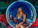 Zpvaka Rihanna v neglié z vlastní kolekce Savage x Fenty