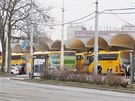 U nvrh architekta Bohuslava Fuchse potal na autobusovm ndra u hotelu...