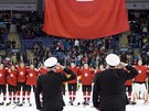 Hokejisté výcarska zpívají hymnu po vítzném tvrtfinále se védskem.