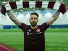 eský útoník David Vanek podepsal se skotskými Heart of Midlothian smlouvu...