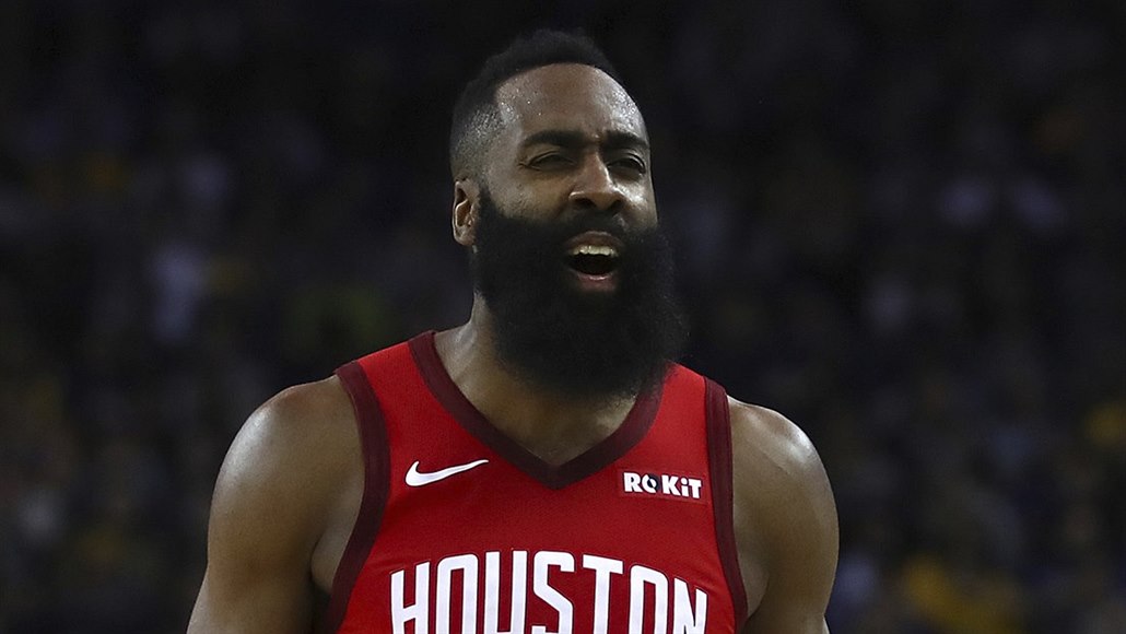 James Harden z Houstonu b�hem utkání s Golden State