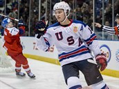 Josh Norris ze Spojených států slaví druhý gól v české síti během čtvrtfinále...