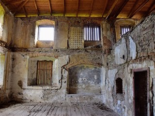 Kapucínský klášter má poměrně nové zastřešení, jinak však zůstává v žalostném...