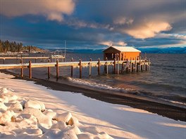 Jezero Tahoe, USA