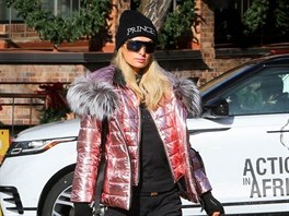 Paris Hilton enjoys a day on the slopes in Aspen,