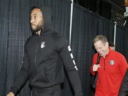 Kawhi Leonard vchz do arny San Antonia jako hr Toronta.