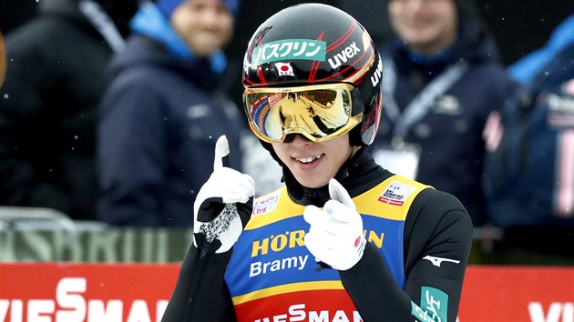 SKVL FORMA. Japonsk suvern Rjoju Kobajai slav triumf na mstku v Innsbrucku.