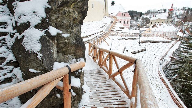 Nov stezka po obvodu arelu hradu a zmku v Beov bude pro nvtvnky pipravena na zatku nov sezony.